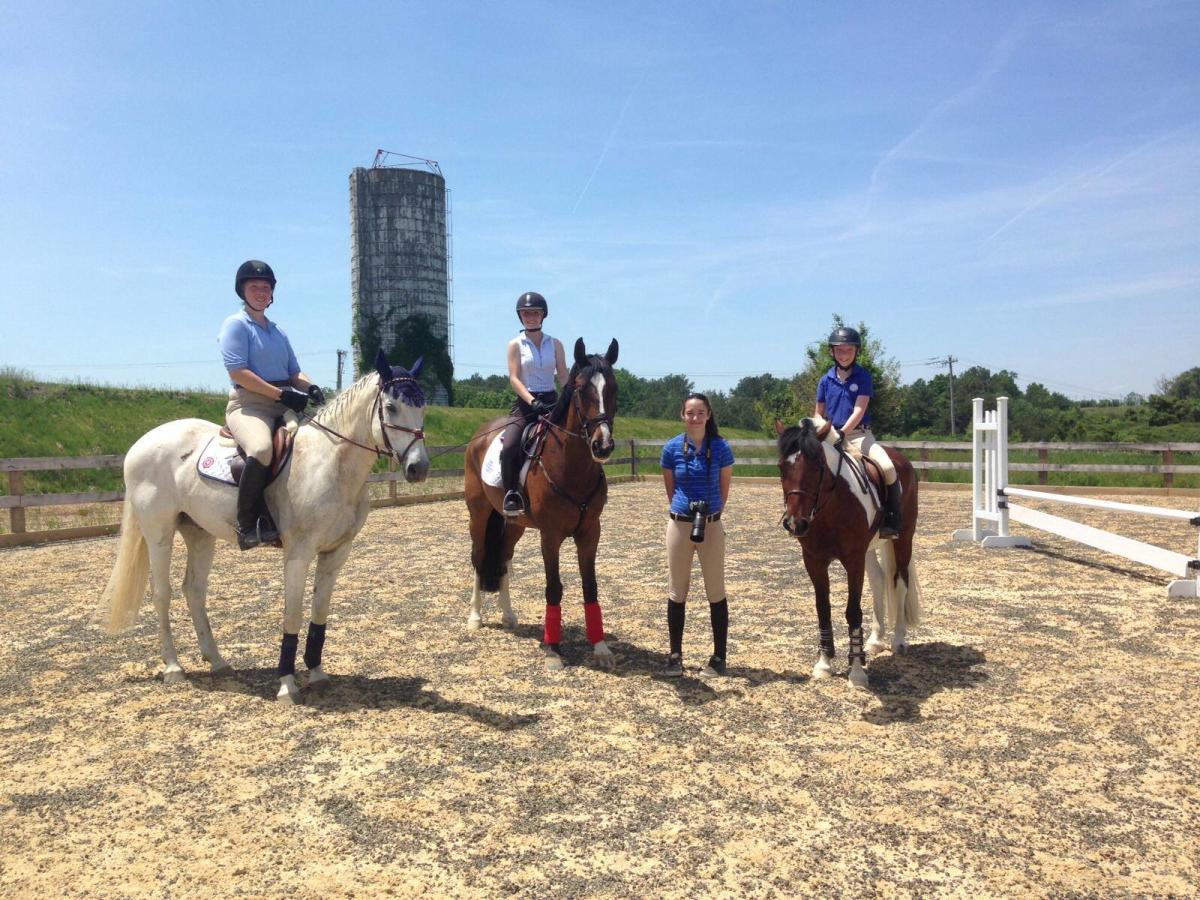 Laurel Hill Equestrian Center - Horseback Riding