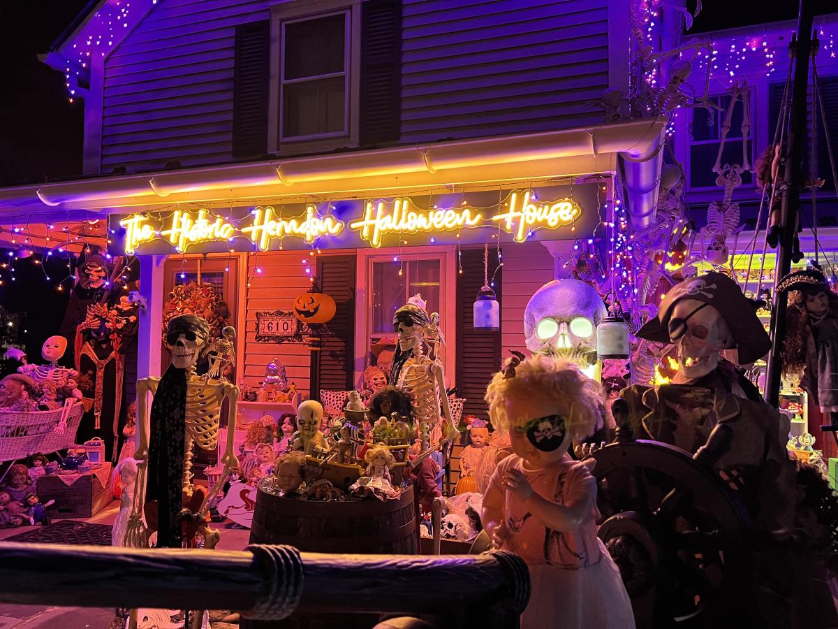 610 Spring St - Halloween Home Haunts - Herndon