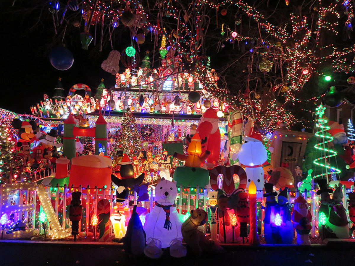 Tacky Christmas Lights in Northern Virginia & Fairfax