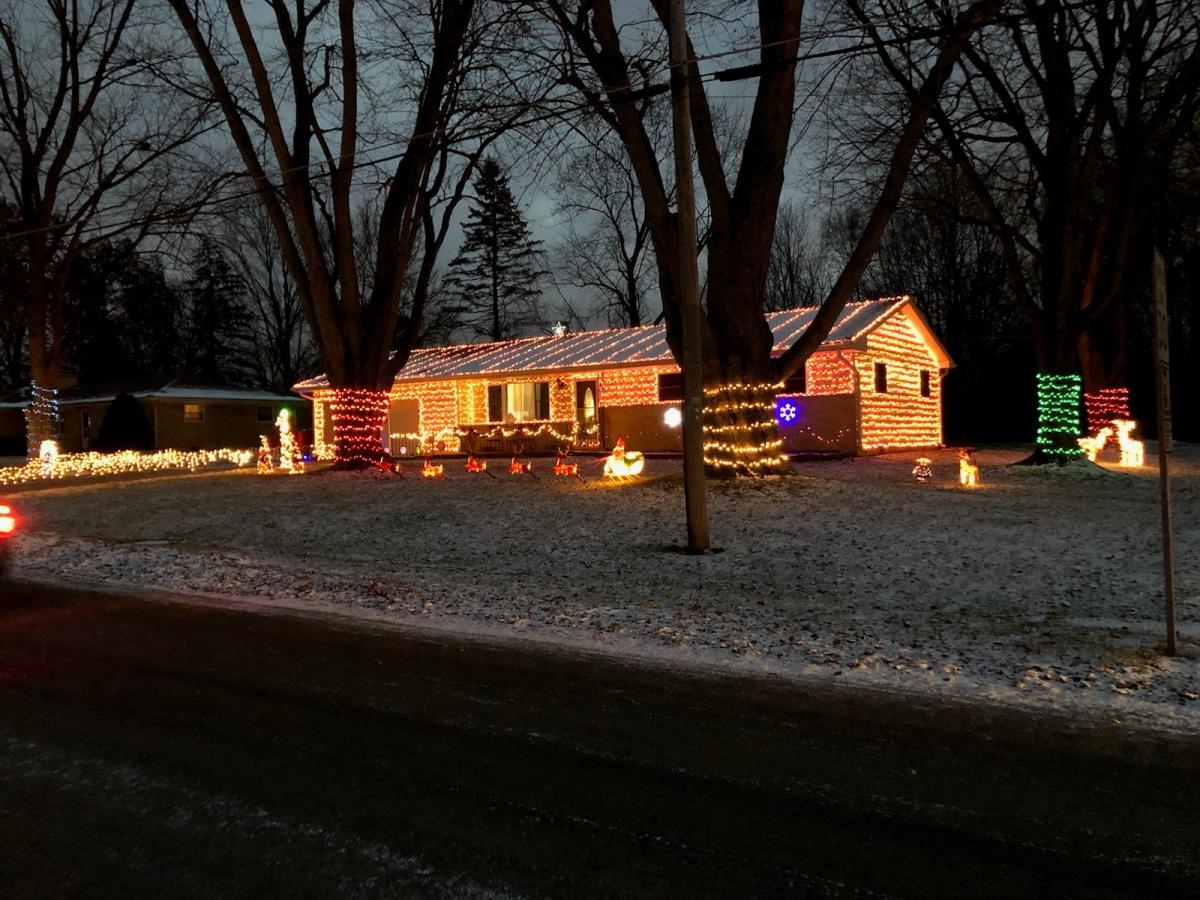 4728 Willow Brook Drive_ Las mejores pantallas de luces de Navidad en Fort Wayne, Indiana