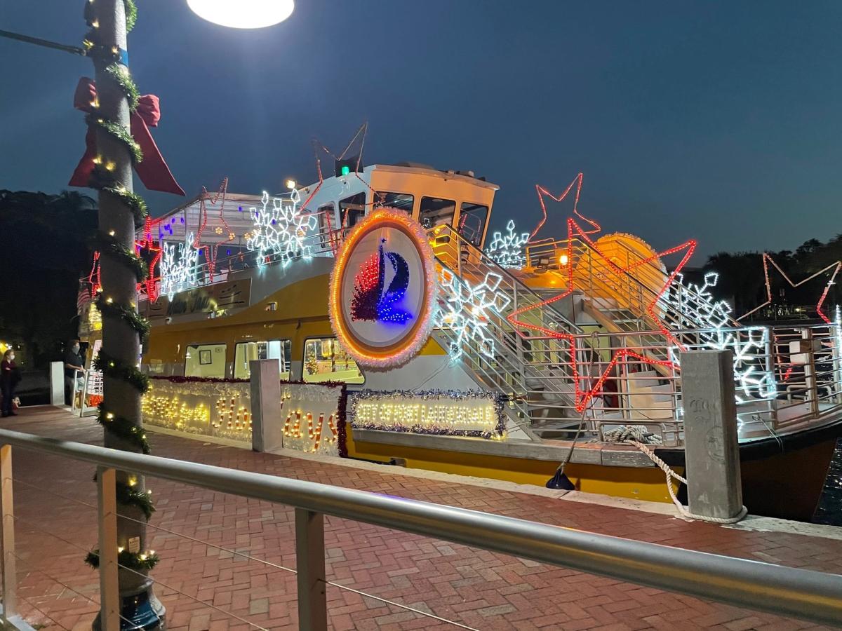 Water Taxi Holiday Lights Cruise