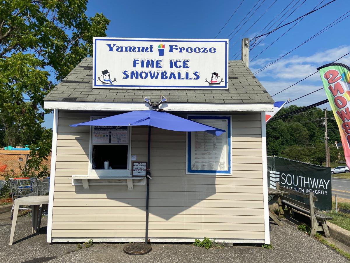 Yummi Freeze Snowball Stand