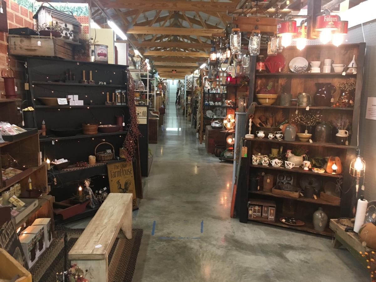 Gilley's Antique & Decorater Mall