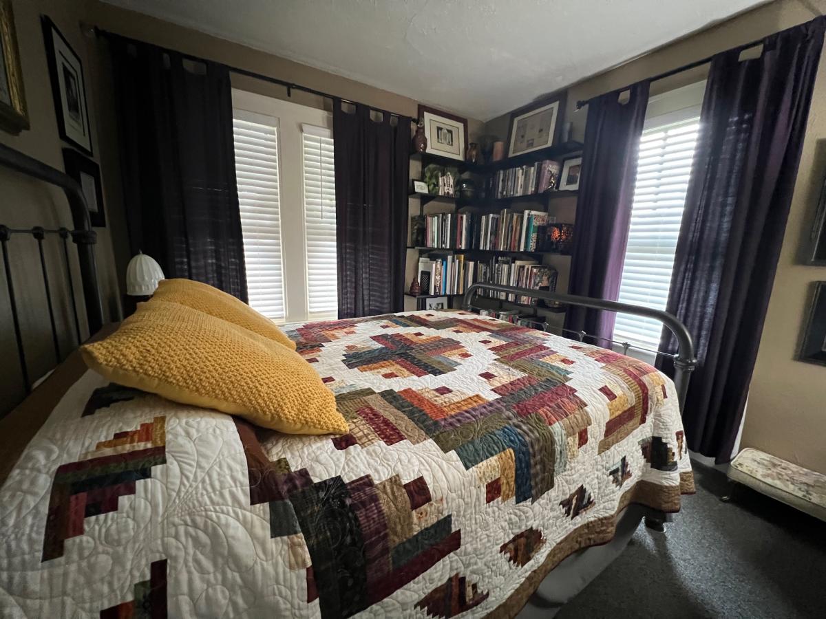 Artist's Retreat Guest house Richmond Bedroom 1