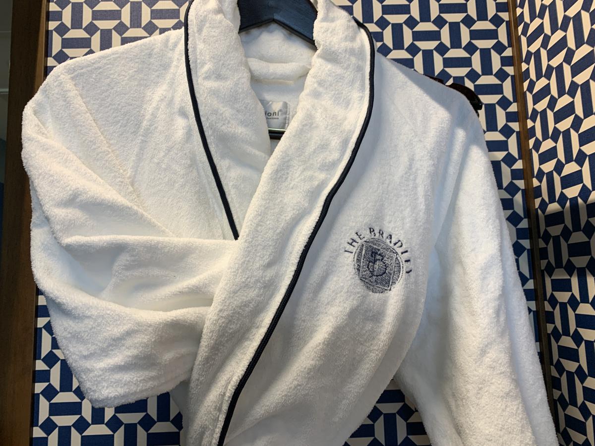 Bradley Hotel Fort Wayne robes