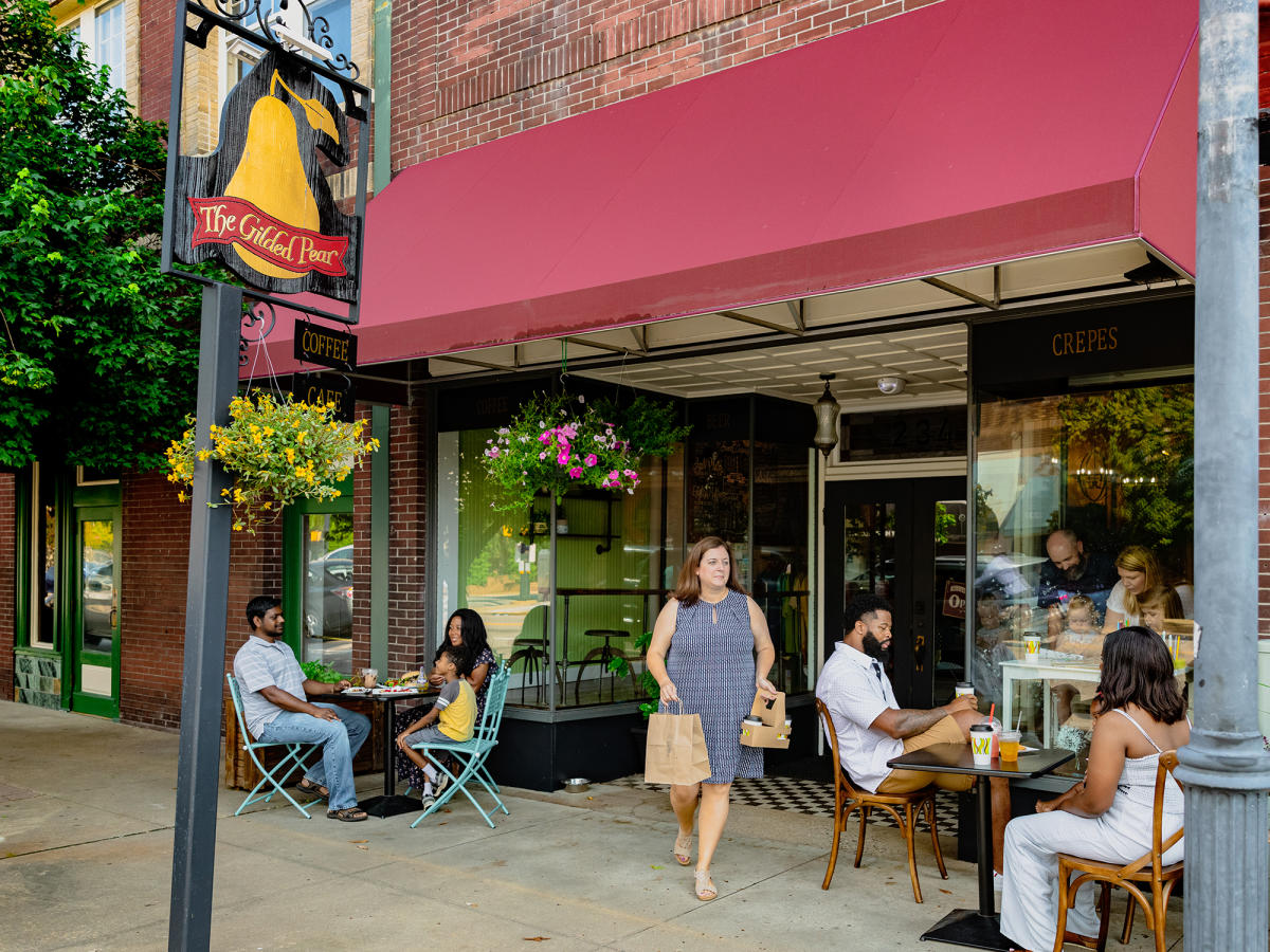 Exterior of a The Gilded Pear Brew House coffee shop in Smithfield, NC.