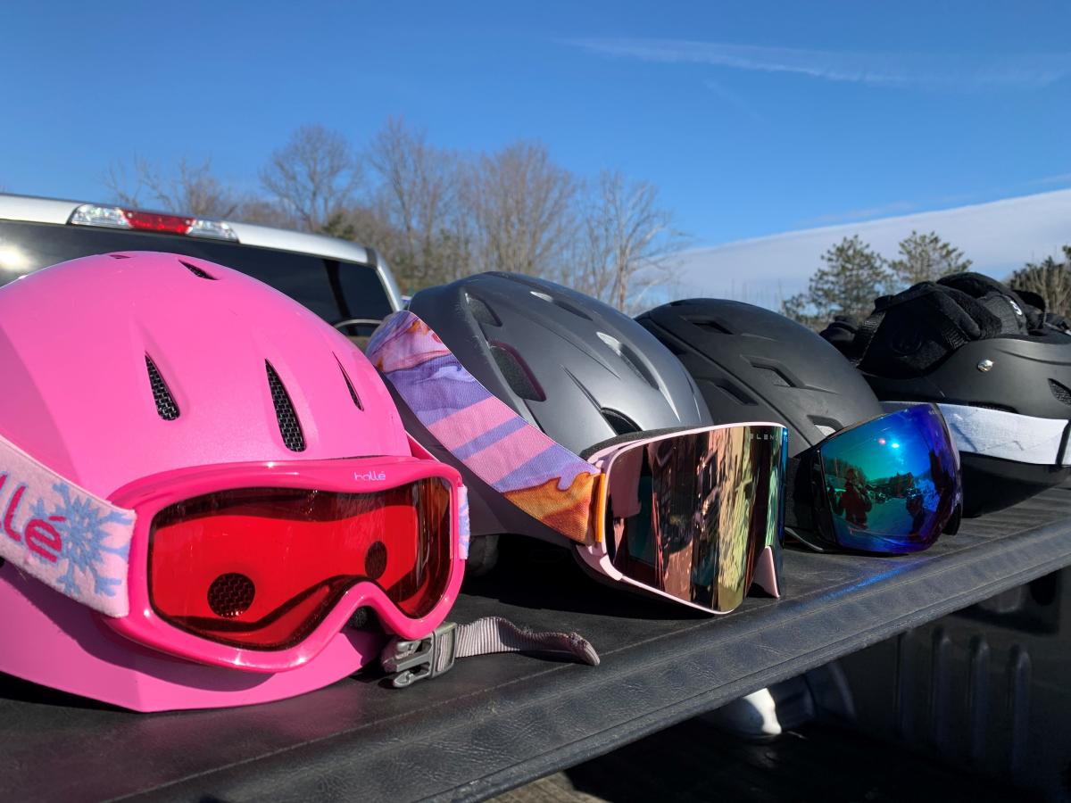 Kids' ski helmets