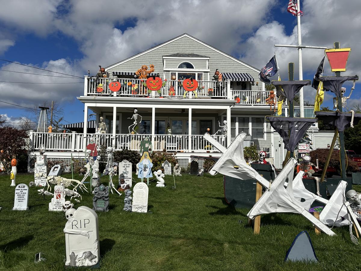 Halloween House on Ellery Road