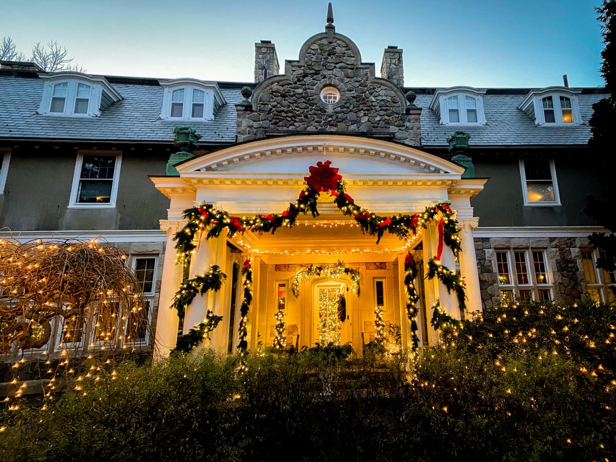 Night Lights Blithewold Mansion Christmas