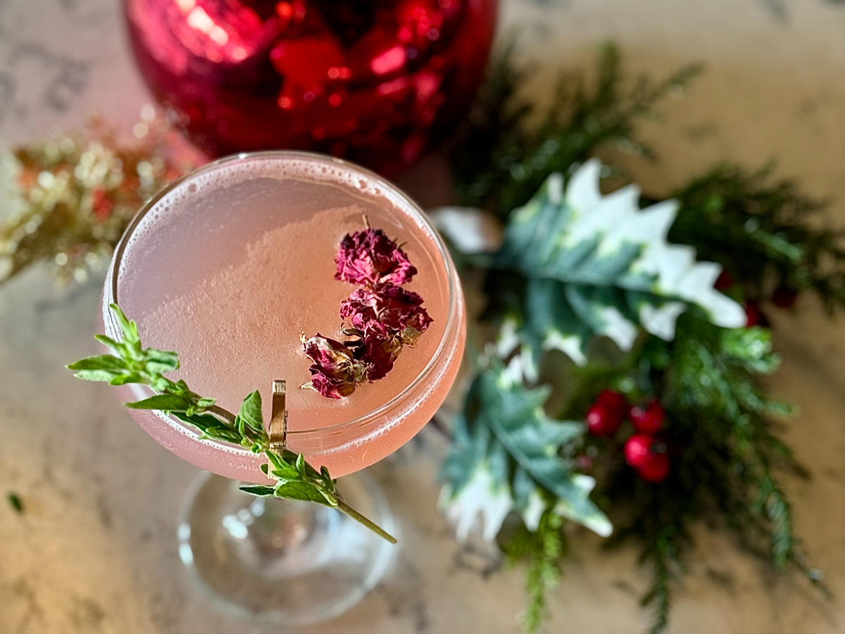 Stoneacre Garden Drink Winter Rose Cosmo
