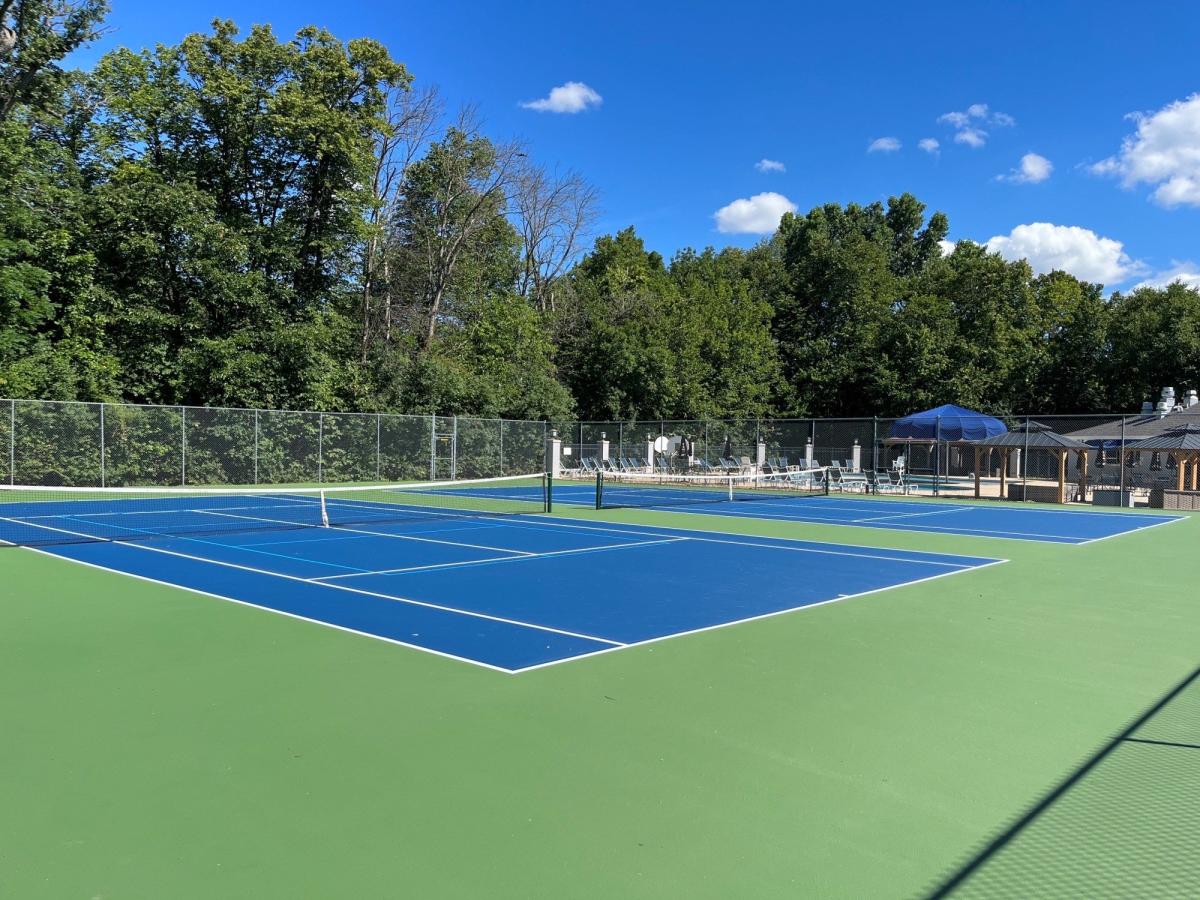 Oshkosh Country Club Pickleball Courts