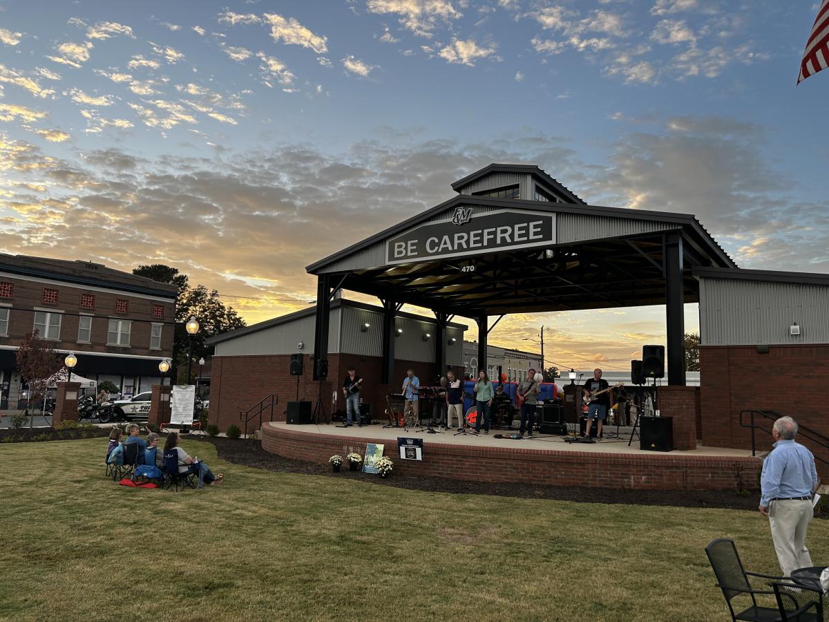 Photo of stage at Spencer Town Park