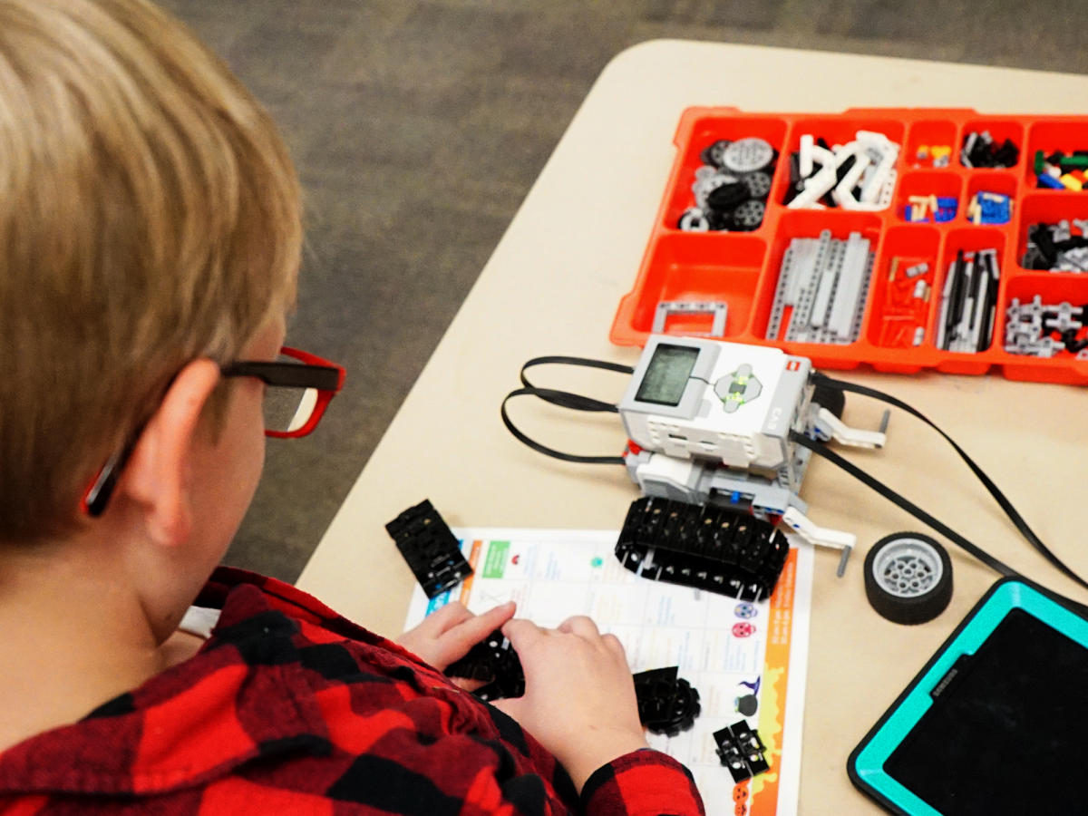 Learn about computer programming with Lego Mindstorms