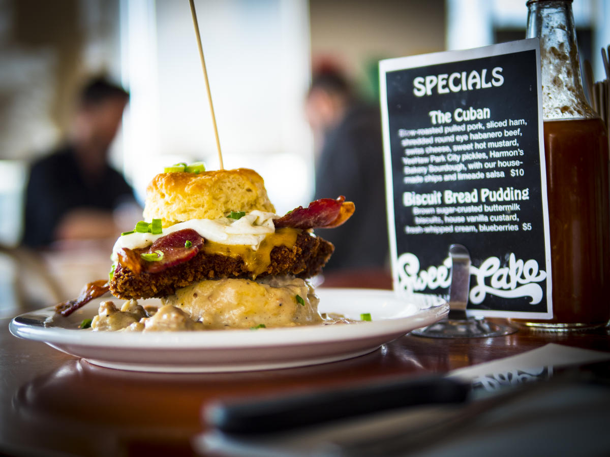 Sweet Lake Biscuits & Limeade
