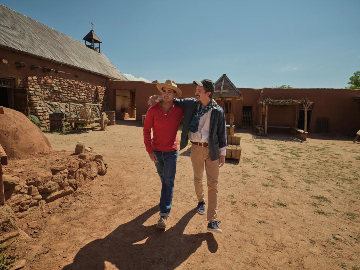 Couple at Los Golondrinas