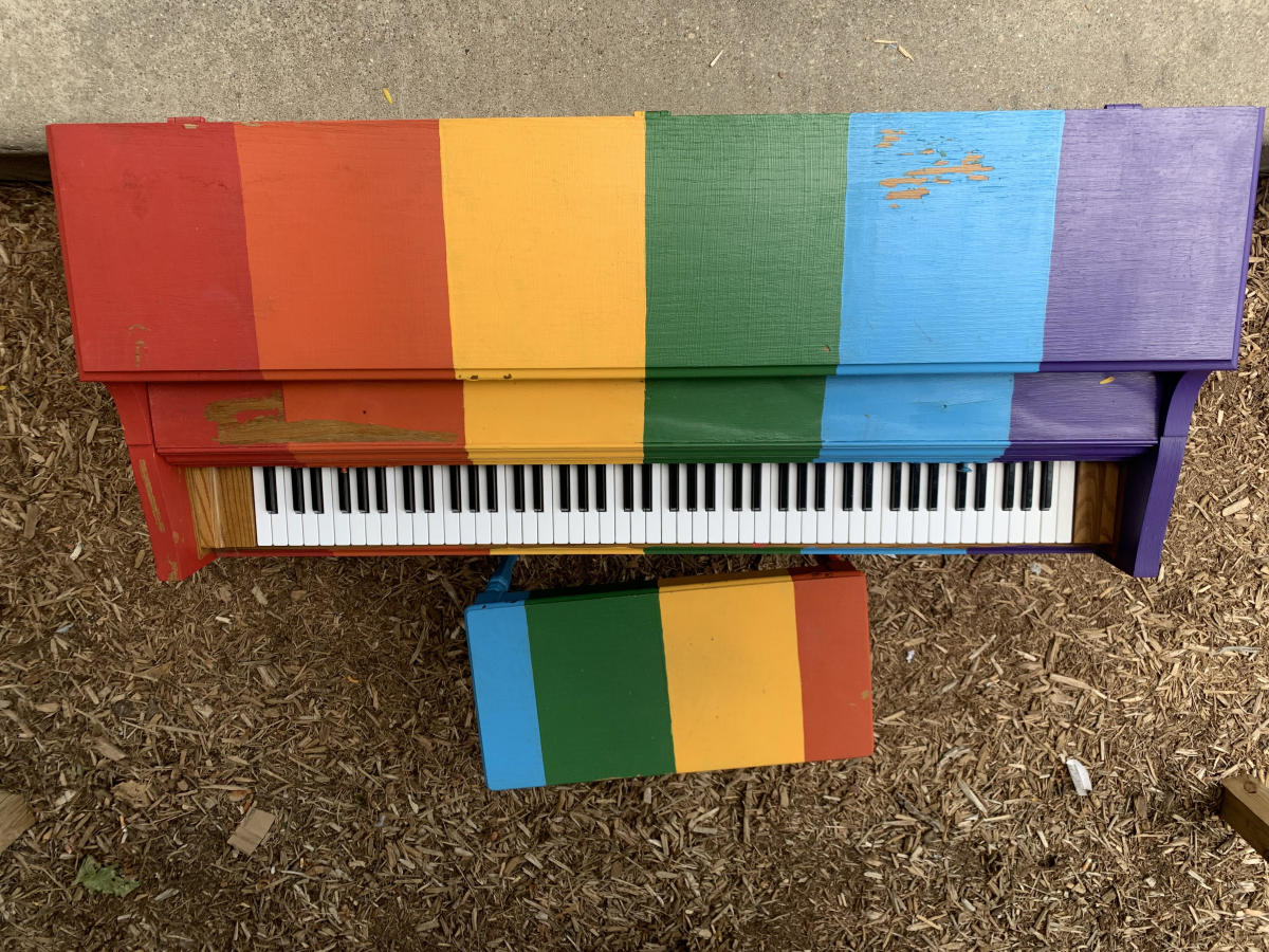 rainbow piano