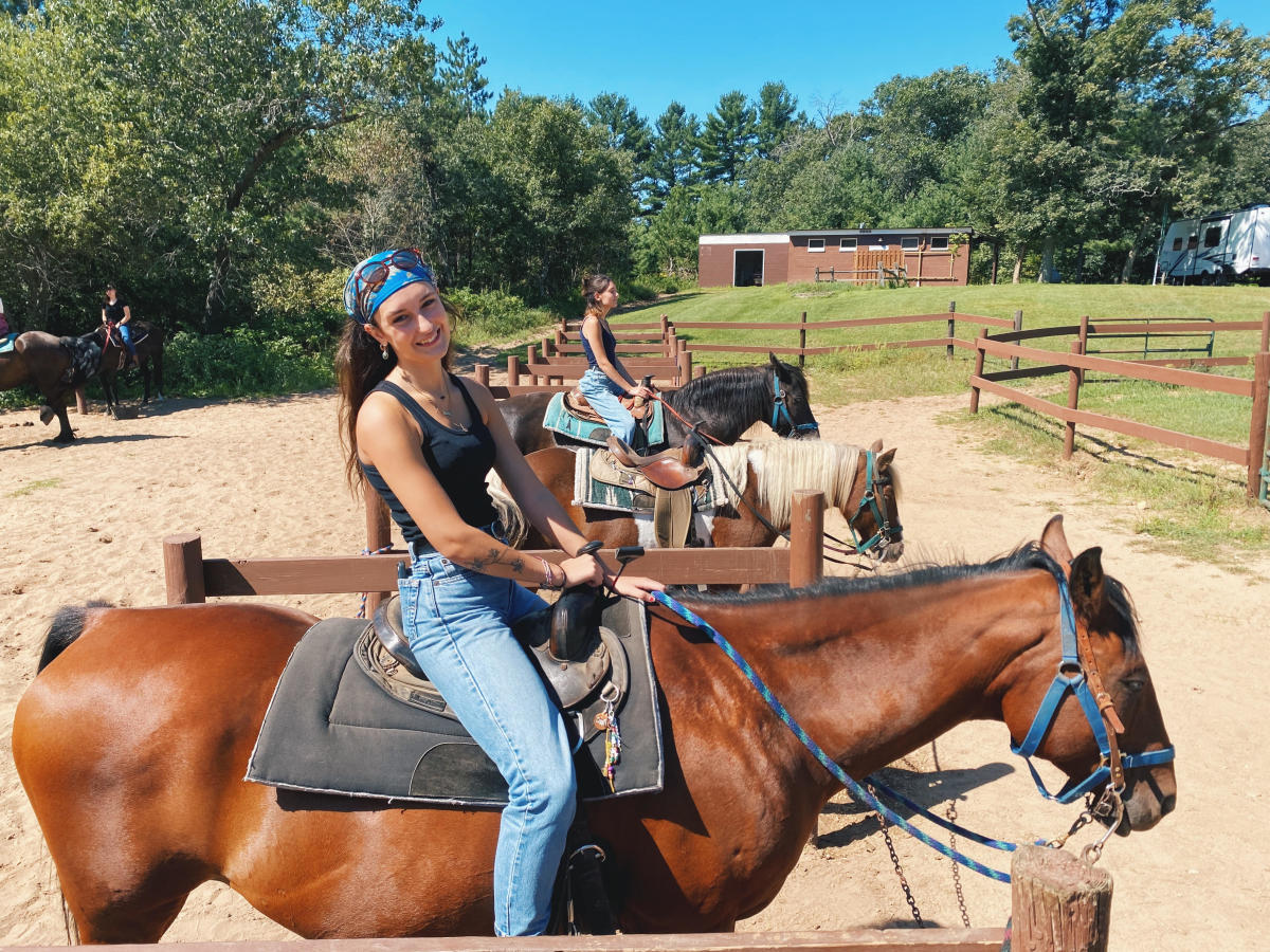 horses, horseback riding