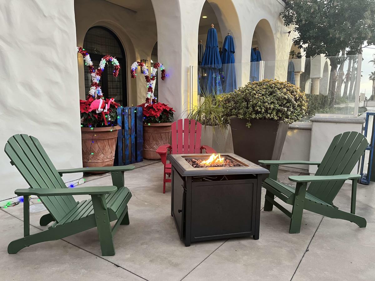 Hyatt firepit