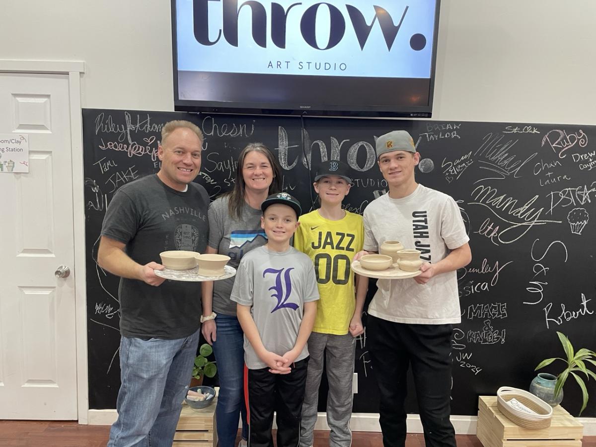 Throw Art Studio