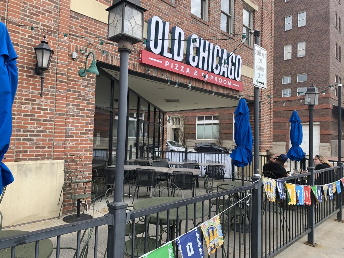 A shot of the front exterior of Old Chicago in Old Town