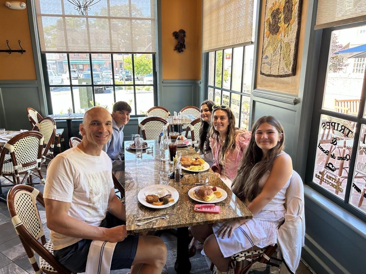 Influencer - Brianne Manz - Bistro Meal