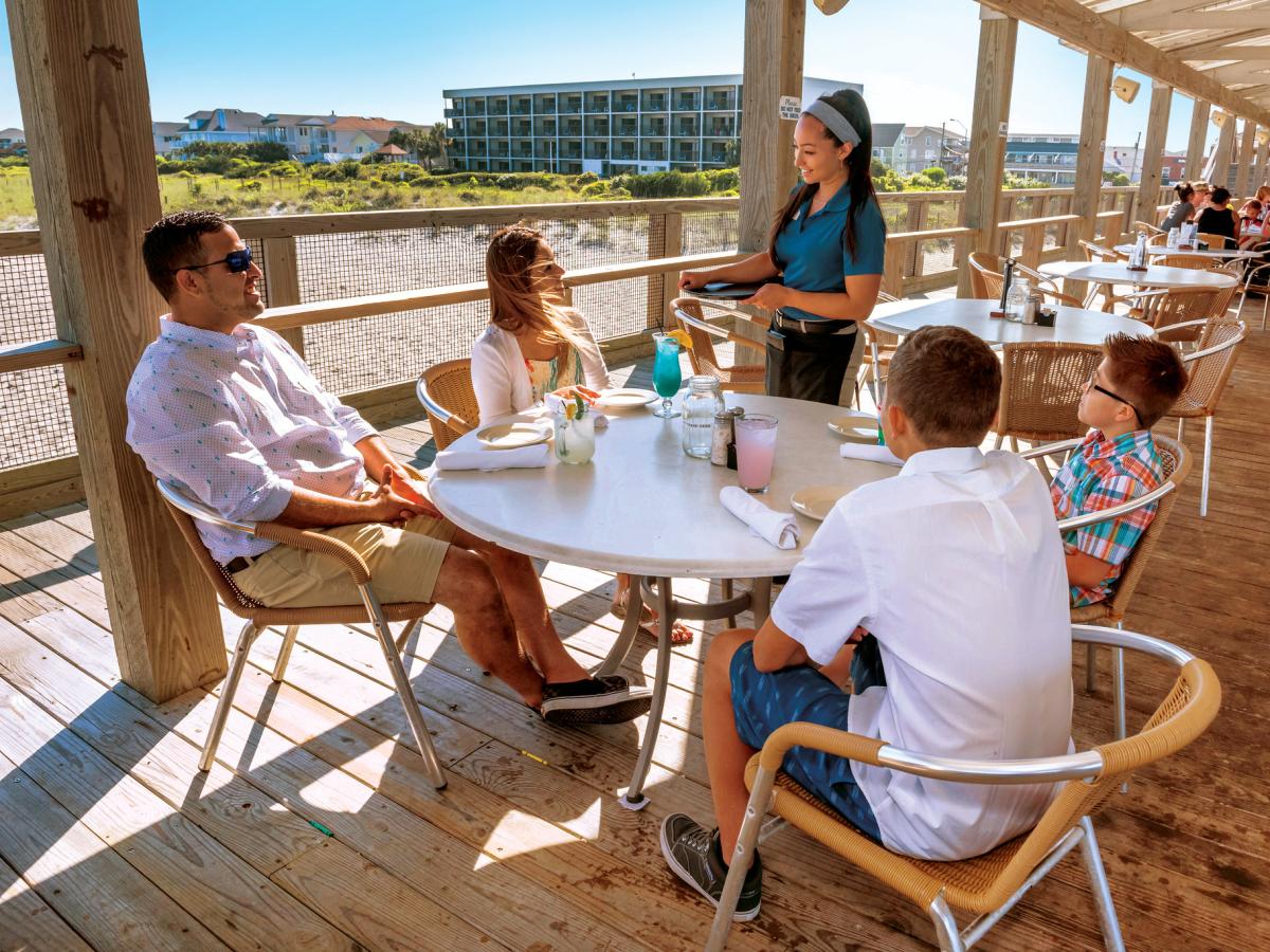 4x3 Oceanic dining