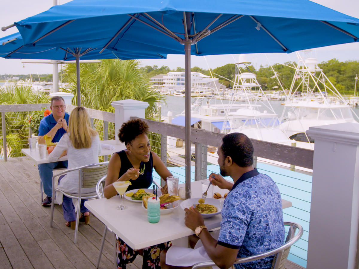Bluewater Waterfront Grill Outdoor Dining