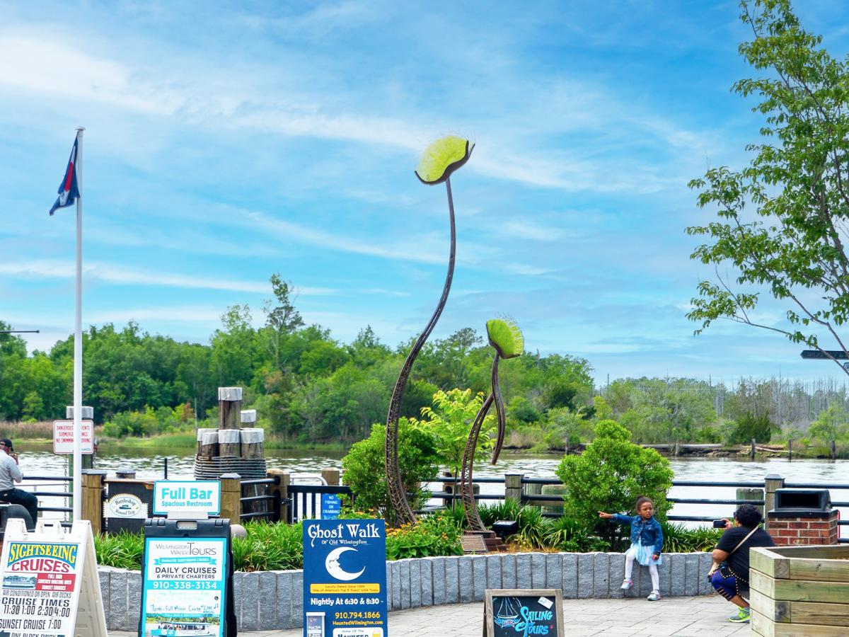 Venus Flytrap Sculpture on the Riverwalk