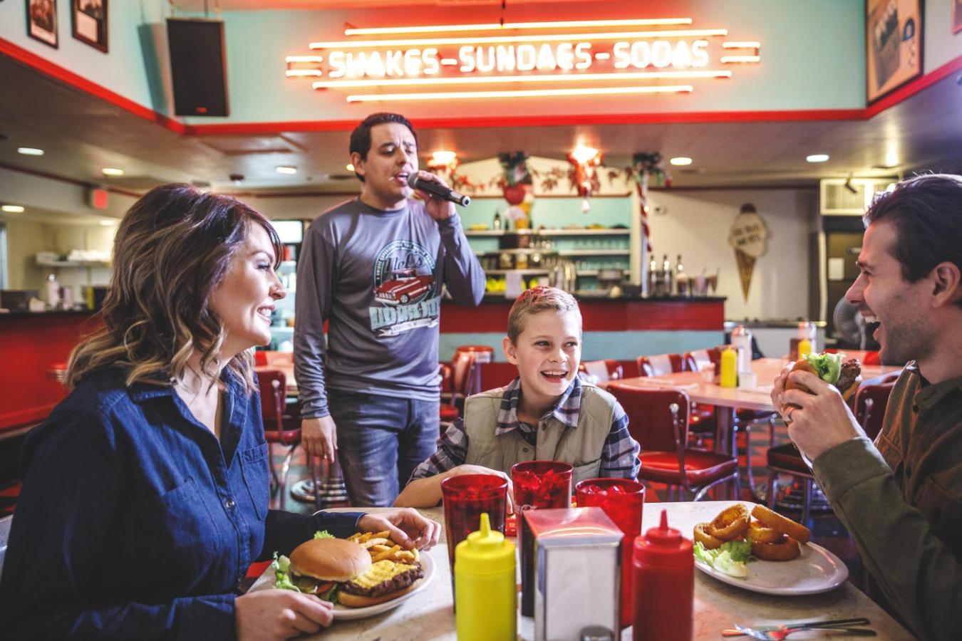 Mels HardLuck Diner