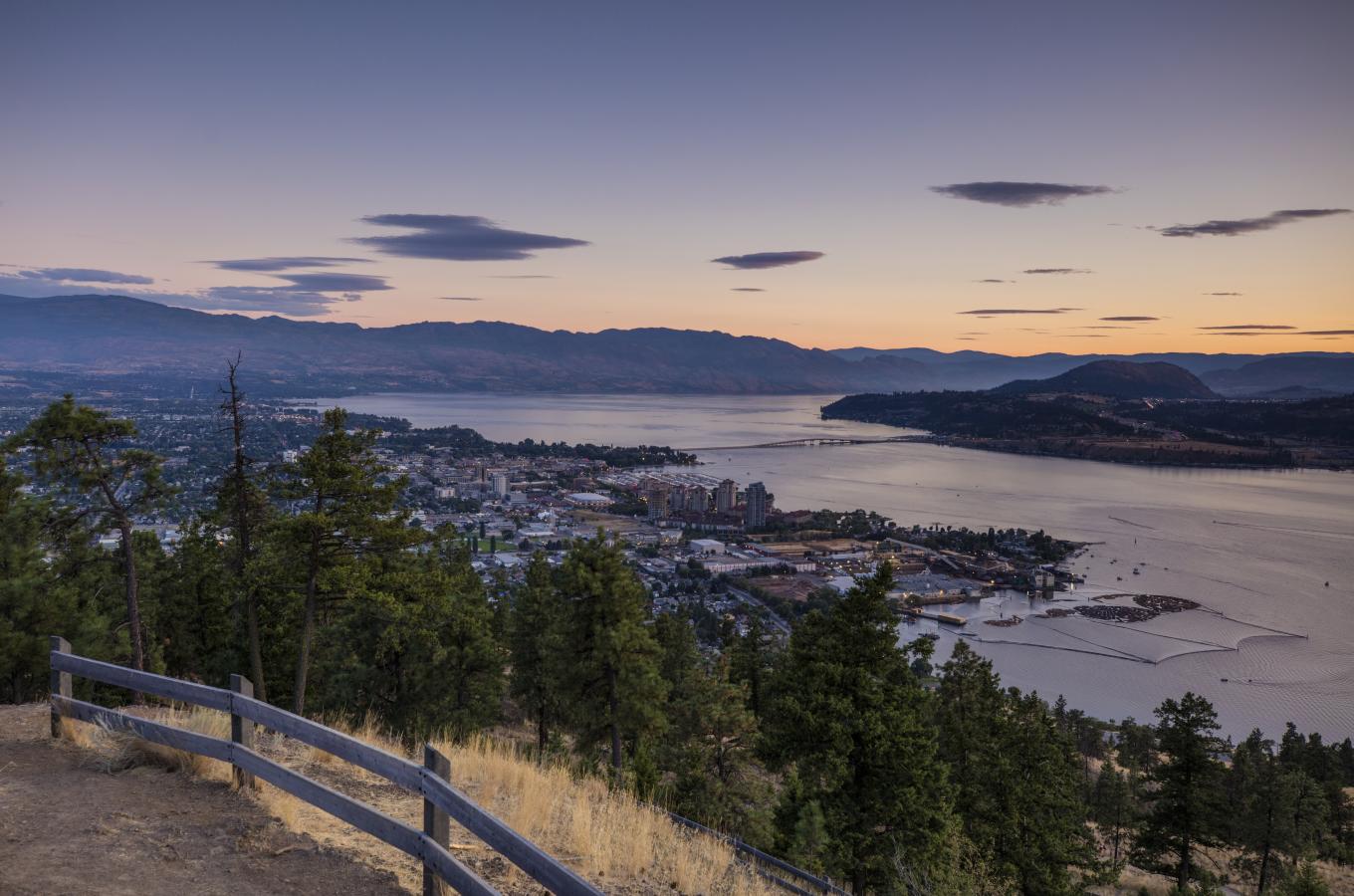 Downtown Kelowna view from Knox Mountain (1)