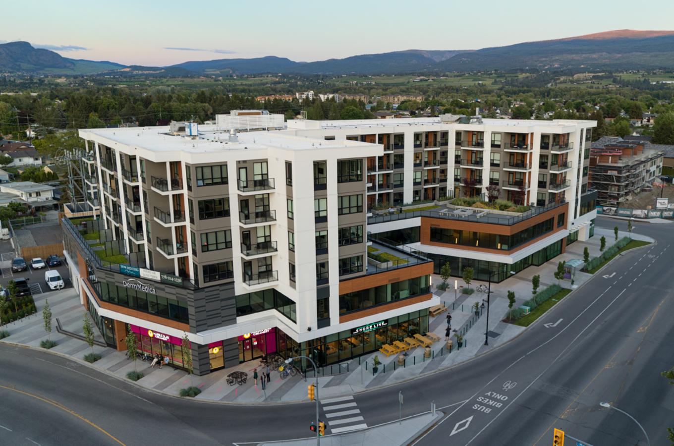 The Shore Kelowna - Exterior