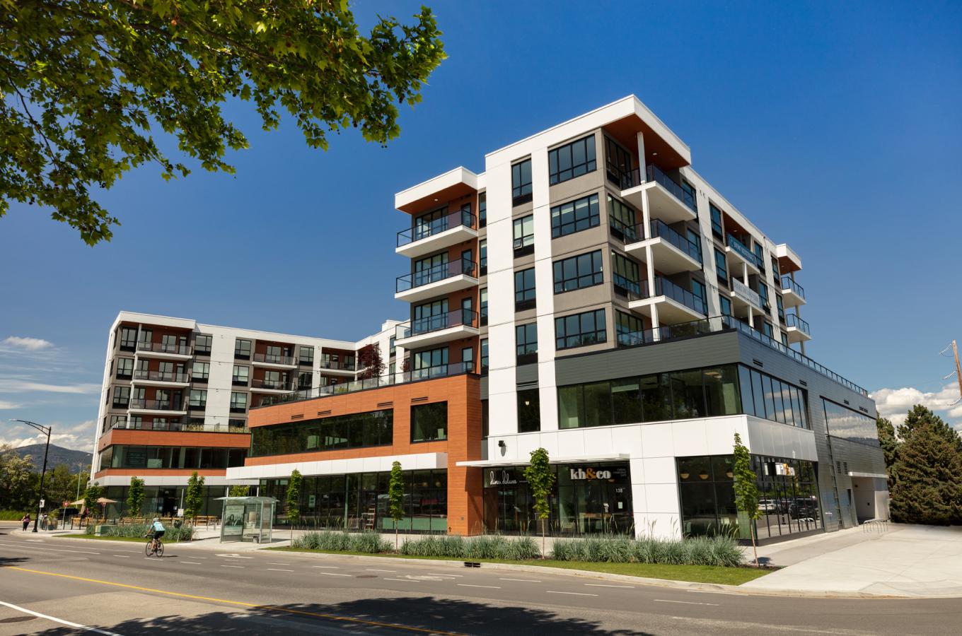 The Shore Kelowna - Exterior