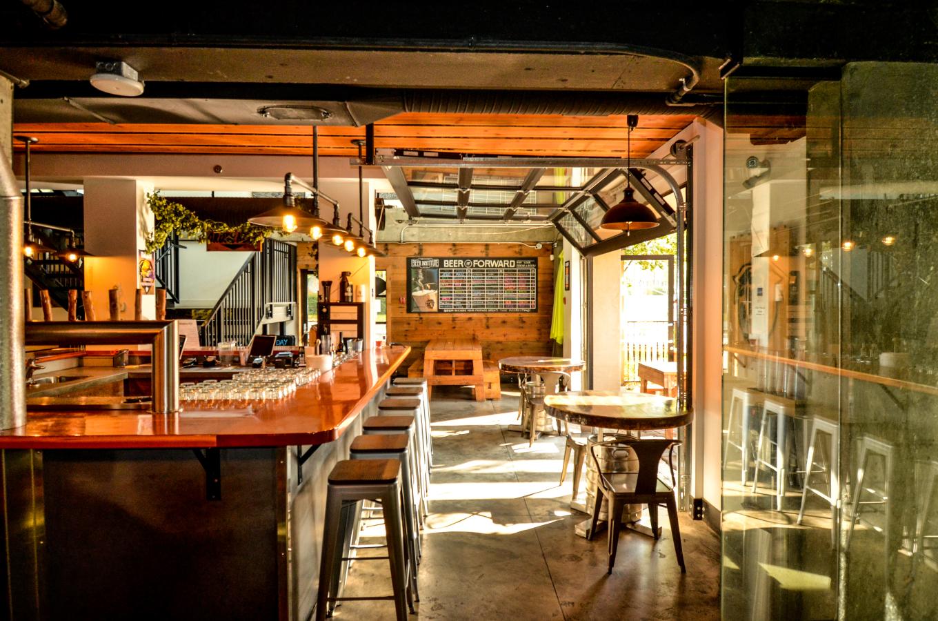 Bar lakeside