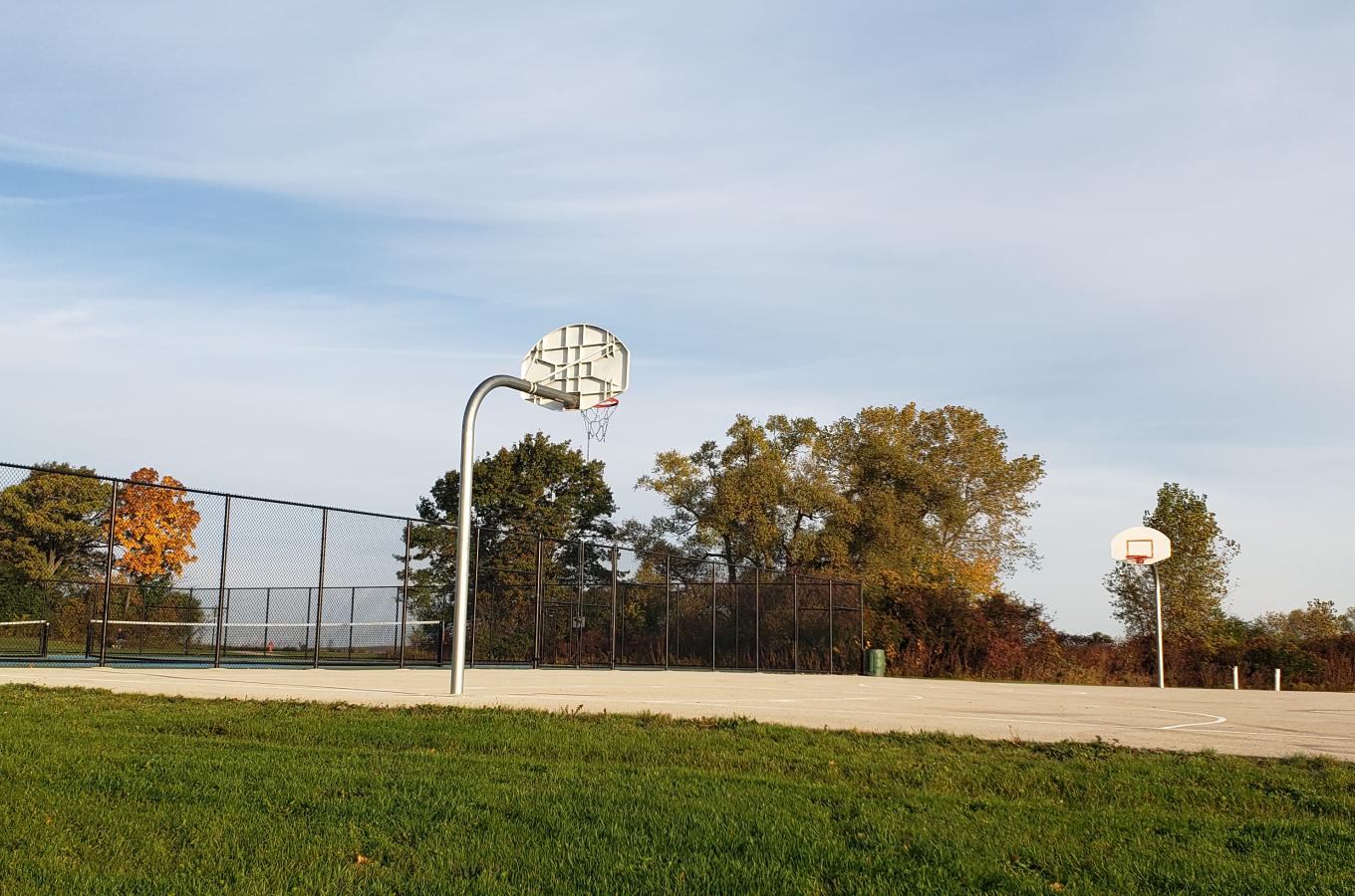 Village Green Park Basketball Court2
