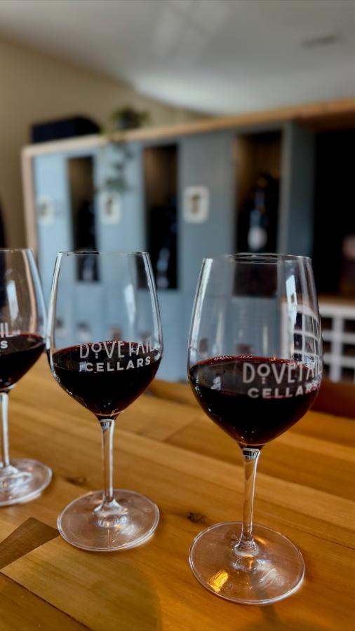 Dovetail Cellars