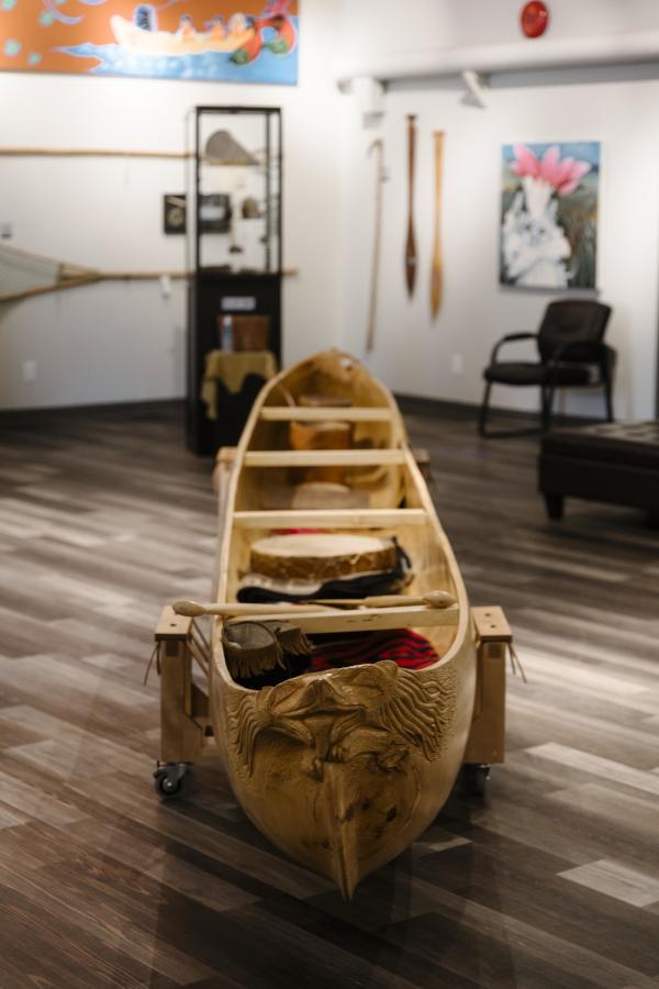 Dugout_Canoe_at_Sncewips_Heritage_Museum