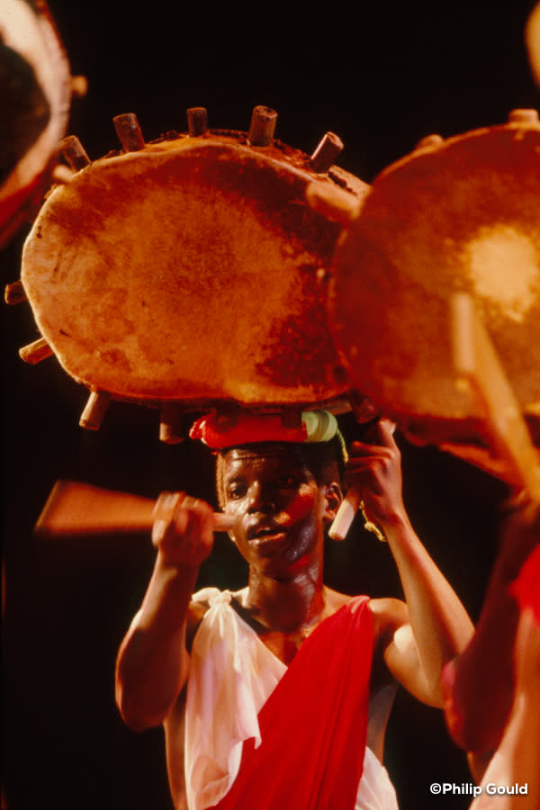 ©Philip Gould 89FEIN00778 Burundi Master Drummers