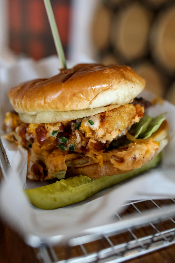 Skiff Bar Burger