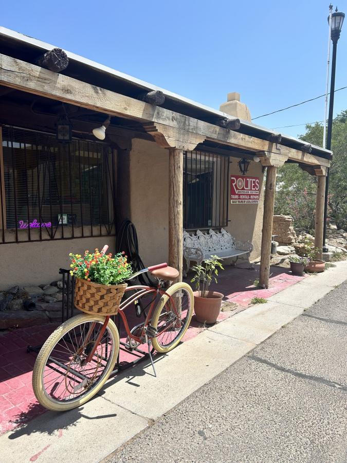 Routes Bicycle Tours Office Exterior
