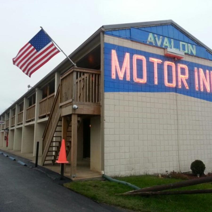 Avalon Motor Inn