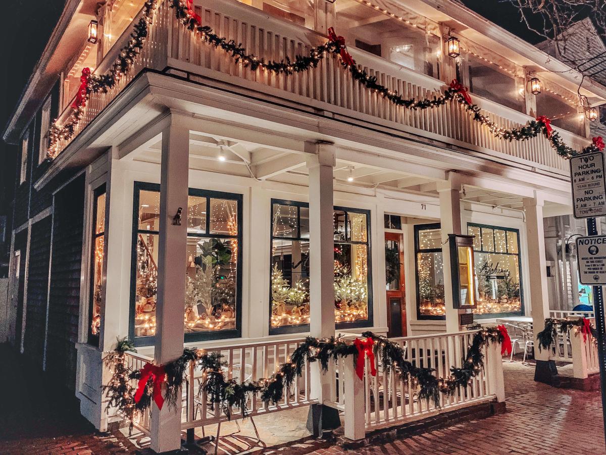 Shop Martha’s Vineyard Online: The Best Island Gifts for Your Holiday Shopping