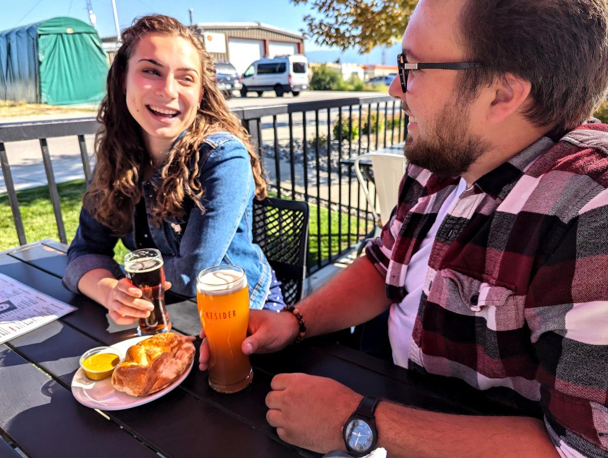 Couple on the Patio at Lakesider Brewing