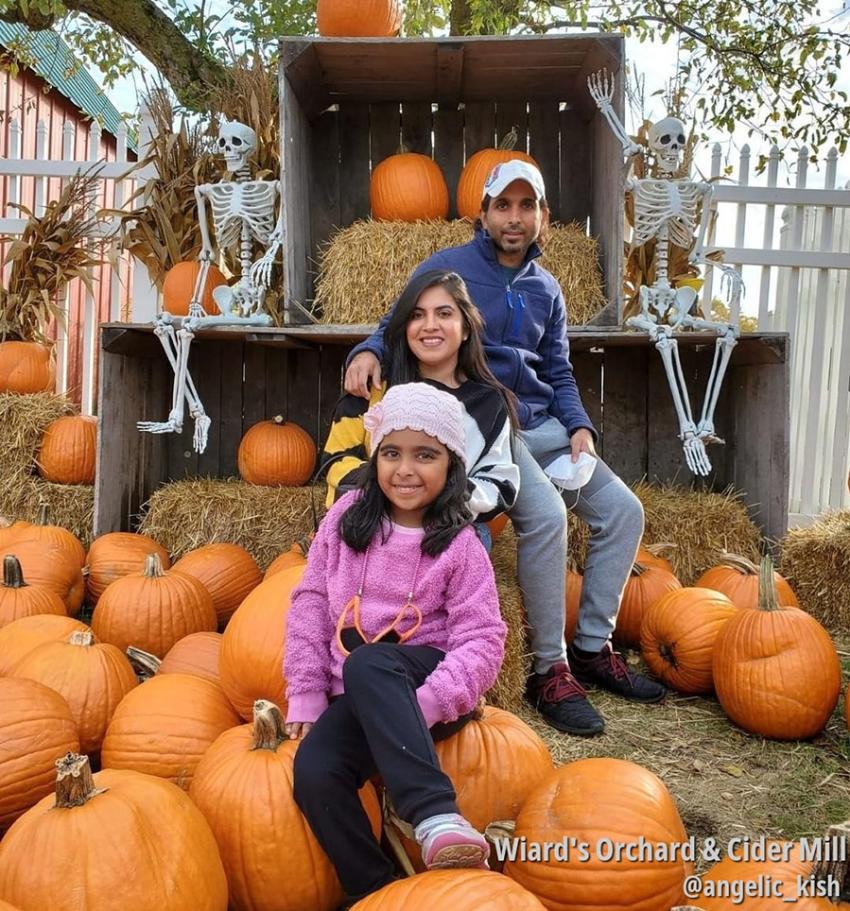 Family at Wiard's Orchards