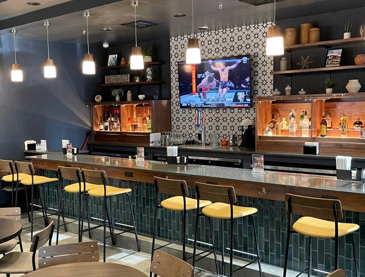 photo of the bar at the Drury Inn & Suites Phoenix Chandler Fashion Center