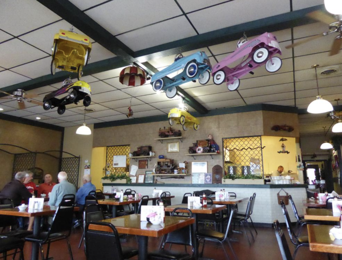 interior of bub's cafe in elizabethtown