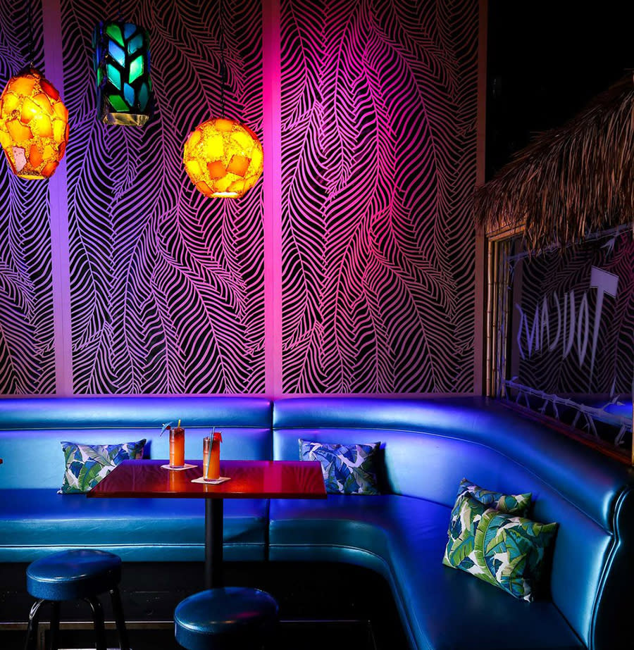 Toucans tiki bar