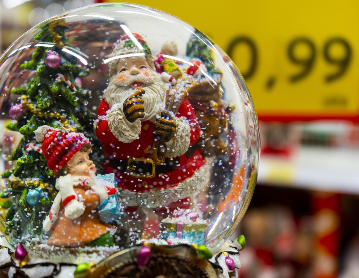 Santa Snow Globe