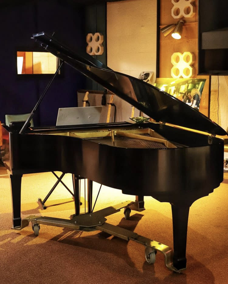 piano at muscle shoals sound studio
