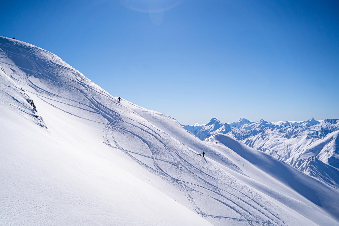 Heli skiing