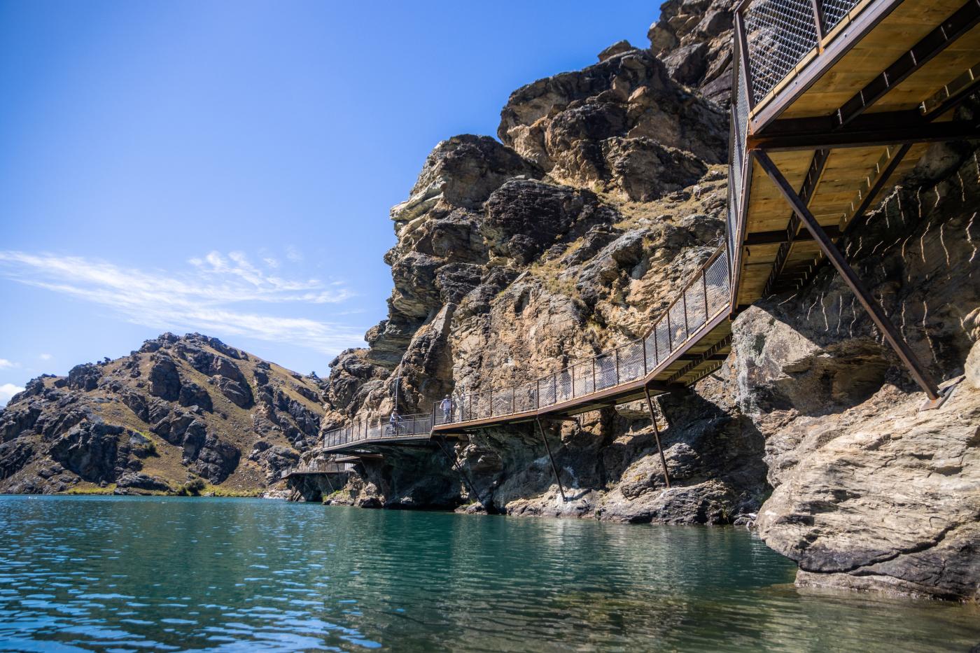 Photo of the Lake Dunstan Trail. Credit Will Nelson.